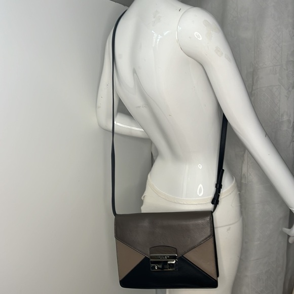 Michael Kors Collection Gia Medium Tricolor Crossbody Bag, Elephant - Picture 3 of 15